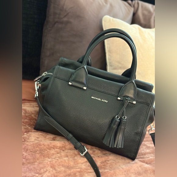 Michael Kors Geneva Large Satchel Black - Picture 2 of 14